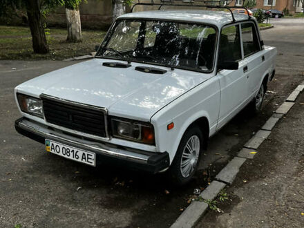 ВАЗ 2107 2006 в Ужгороде на Automoto.ua Белый ВАЗ 2107, объемом двигателя 1.5 л и пробегом 120 тыс. км за 1300 $, фото 1 на Automoto.ua