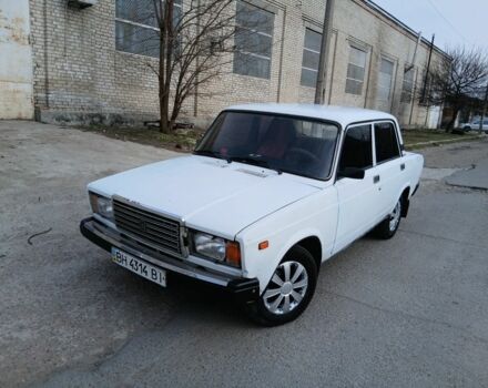 Белый ВАЗ 2107, объемом двигателя 1.5 л и пробегом 100 тыс. км за 700 $, фото 1 на Automoto.ua