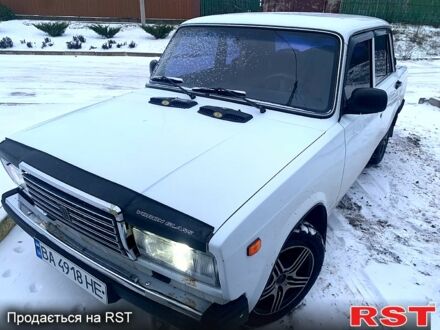 Белый ВАЗ 2107, объемом двигателя 1.6 л и пробегом 180 тыс. км за 1900 $, фото 1 на Automoto.ua