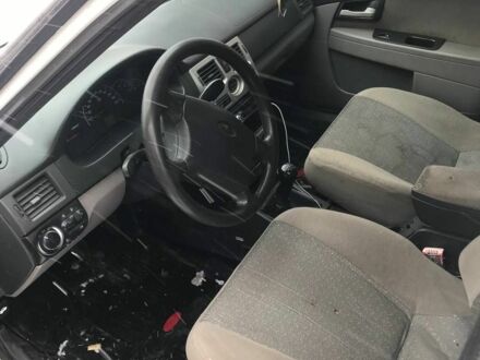 Белый ВАЗ 2107, объемом двигателя 1.6 л и пробегом 140 тыс. км за 2800 $, фото 1 на Automoto.ua