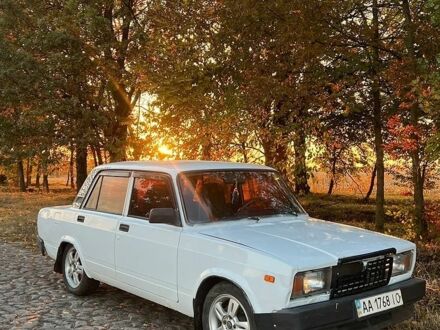 Білий ВАЗ 2107, об'ємом двигуна 1.6 л та пробігом 250 тис. км за 900 $, фото 1 на Automoto.ua