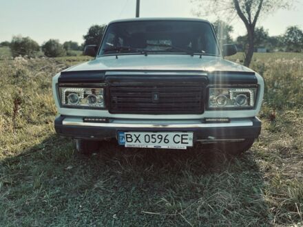 ВАЗ 2107 2024 у Каменце-Подольском на Automoto.ua Білий ВАЗ 2107, об'ємом двигуна 1.5 л та пробігом 180 тис. км за 950 $, фото 1 на Automoto.ua