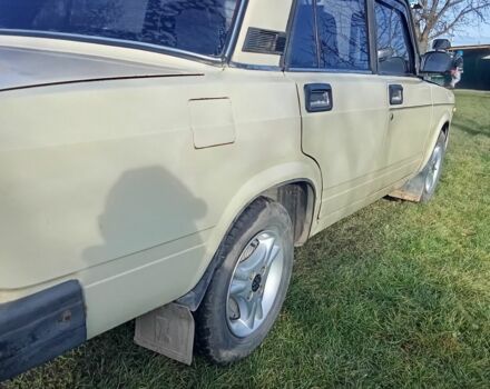 Бежевый ВАЗ 2107, объемом двигателя 1.5 л и пробегом 12 тыс. км за 800 $, фото 2 на Automoto.ua