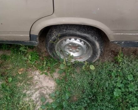 ВАЗ 2107 1986 в Виннице на Automoto.ua Бежевый ВАЗ 2107, объемом двигателя 0 л и пробегом 1000 тыс. км за 385 $, фото 3 на Automoto.ua