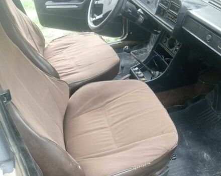 ВАЗ 2107 1986 в Виннице на Automoto.ua Бежевый ВАЗ 2107, объемом двигателя 0 л и пробегом 1000 тыс. км за 385 $, фото 6 на Automoto.ua