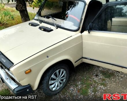 Бежевый ВАЗ 2107, объемом двигателя 1.5 л и пробегом 200 тыс. км за 700 $, фото 3 на Automoto.ua