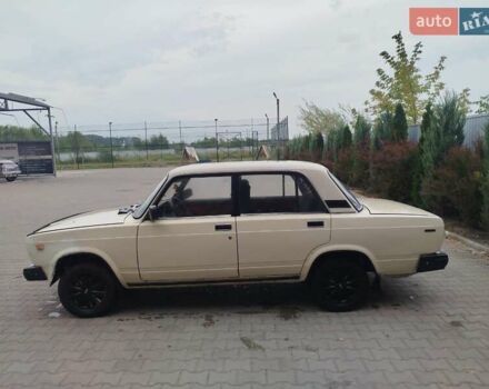 ВАЗ 2107 1987 в Черновцах на Automoto.ua Бежевый ВАЗ 2107, объемом двигателя 1.3 л и пробегом 90 тыс. км за 700 $, фото 8 на Automoto.ua