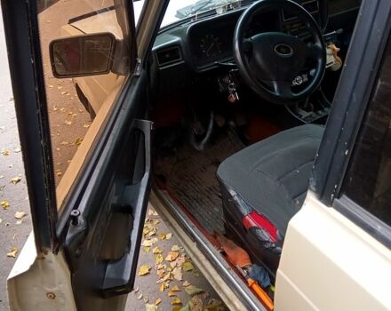 Бежевый ВАЗ 2107, объемом двигателя 1.5 л и пробегом 190 тыс. км за 650 $, фото 4 на Automoto.ua