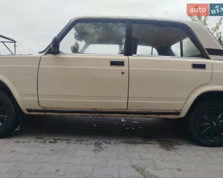 ВАЗ 2107 1987 в Черновцах на Automoto.ua Бежевый ВАЗ 2107, объемом двигателя 1.3 л и пробегом 90 тыс. км за 700 $, фото 7 на Automoto.ua