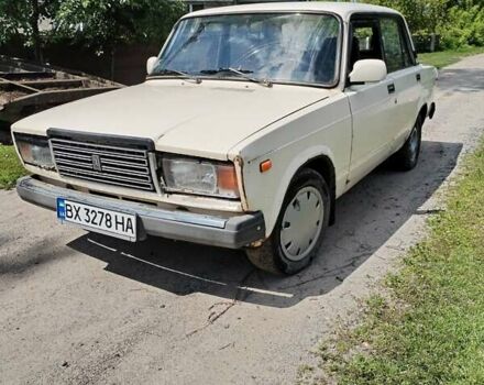 ВАЗ 2107 1988 в Староконстантинов на Automoto.ua Бежевый ВАЗ 2107, объемом двигателя 1.45 л и пробегом 67 тыс. км за 650 $, фото 1 на Automoto.ua