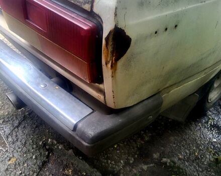 Бежевый ВАЗ 2107, объемом двигателя 1.5 л и пробегом 264 тыс. км за 350 $, фото 4 на Automoto.ua