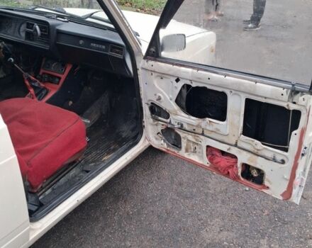 Бежевий ВАЗ 2107, об'ємом двигуна 0 л та пробігом 300 тис. км за 237 $, фото 6 на Automoto.ua