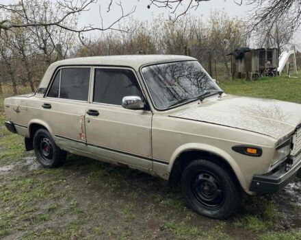Бежевый ВАЗ 2107, объемом двигателя 1.5 л и пробегом 123 тыс. км за 572 $, фото 3 на Automoto.ua