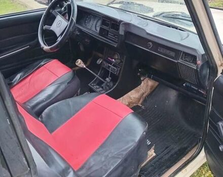 Бежевый ВАЗ 2107, объемом двигателя 1.5 л и пробегом 350 тыс. км за 593 $, фото 5 на Automoto.ua