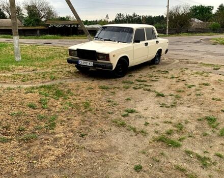 ВАЗ 2107 1995 в Черкассах на Automoto.ua Бежевый ВАЗ 2107, объемом двигателя 1.5 л и пробегом 230 тыс. км за 720 $, фото 5 на Automoto.ua