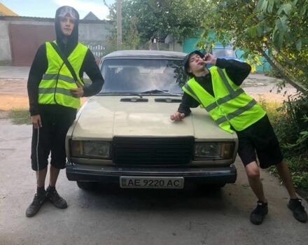 Бежевый ВАЗ 2107, объемом двигателя 1.5 л и пробегом 9 тыс. км за 385 $, фото 9 на Automoto.ua