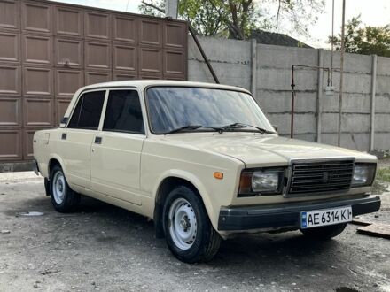 ВАЗ 2107 1983 у Дніпро (Дніпропетровську) на Automoto.ua Бежевий ВАЗ 2107, об'ємом двигуна 1.5 л та пробігом 99 тис. км за 950 $, фото 1 на Automoto.ua