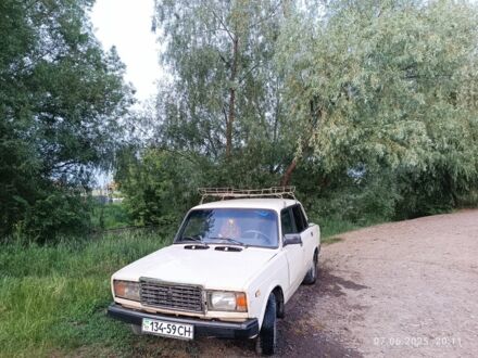 ВАЗ 2107 1985 в Полтаве на Automoto.ua Бежевый ВАЗ 2107, объемом двигателя 0 л и пробегом 100 тыс. км за 726 $, фото 1 на Automoto.ua