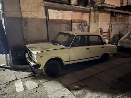 Бежевый ВАЗ 2107, объемом двигателя 1.6 л и пробегом 650 тыс. км за 400 $, фото 1 на Automoto.ua