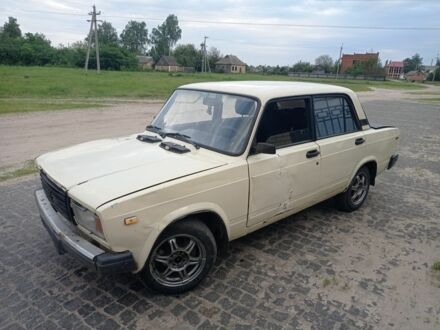 ВАЗ 2107 1987 у Лебедине на Automoto.ua Бежевий ВАЗ 2107, об'ємом двигуна 0 л та пробігом 80 тис. км за 339 $, фото 1 на Automoto.ua