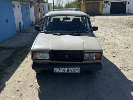 ВАЗ 2107 1987 у Нетешине на Automoto.ua Бежевий ВАЗ 2107, об'ємом двигуна 1.5 л та пробігом 10 тис. км за 750 $, фото 1 на Automoto.ua