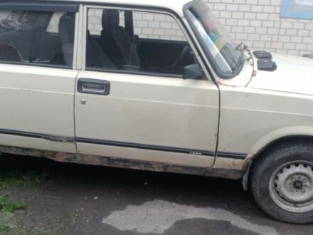 ВАЗ 2107 1988 в Жмеренке на Automoto.ua Бежевый ВАЗ 2107, объемом двигателя 0 л и пробегом 40 тыс. км за 400 $, фото 1 на Automoto.ua