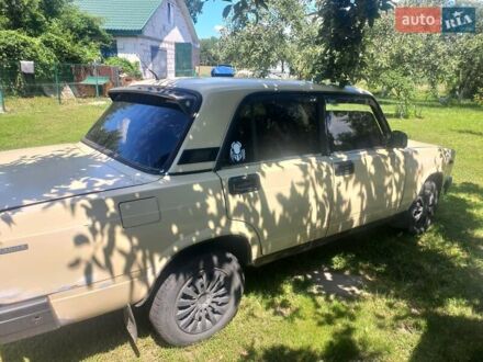 ВАЗ 2107 1988 в Киеве на Automoto.ua Бежевый ВАЗ 2107, объемом двигателя 0 л и пробегом 167 тыс. км за 500 $, фото 1 на Automoto.ua