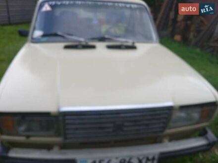 ВАЗ 2107 1989 в Сторожинце на Automoto.ua Бежевый ВАЗ 2107, объемом двигателя 0 л и пробегом 62 тыс. км за 800 $, фото 1 на Automoto.ua