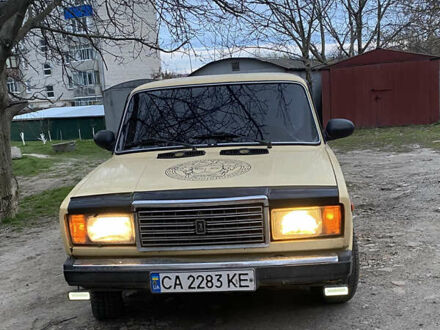 ВАЗ 2107 1992 у Монастырище на Automoto.ua Бежевий ВАЗ 2107, об'ємом двигуна 1.5 л та пробігом 15 тис. км за 915 $, фото 1 на Automoto.ua