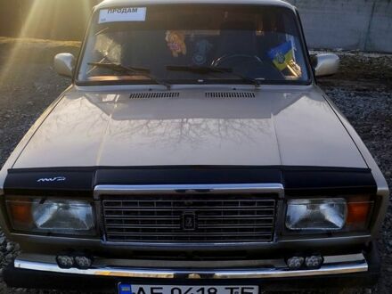 ВАЗ 2107 1993 в Новомосковске на Automoto.ua Бежевый ВАЗ 2107, объемом двигателя 1.6 л и пробегом 200 тыс. км за 1300 $, фото 1 на Automoto.ua