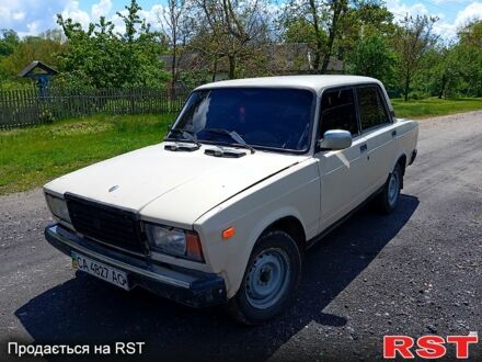 ВАЗ 2107 1995 у Теплике на Automoto.ua Бежевий ВАЗ 2107, об'ємом двигуна 1.5 л та пробігом 123 тис. км за 450 $, фото 1 на Automoto.ua