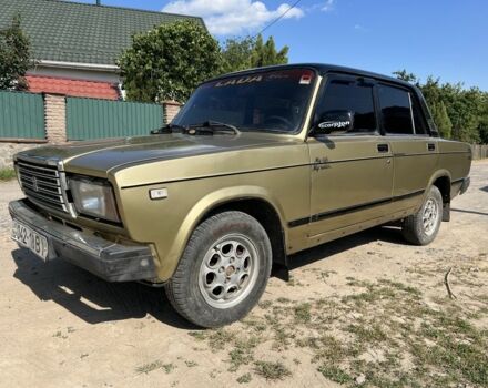 Бежевый ВАЗ 2107, объемом двигателя 1.5 л и пробегом 1000 тыс. км за 1200 $, фото 1 на Automoto.ua