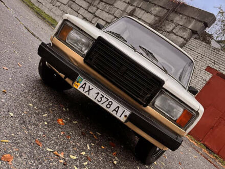 ВАЗ 2107 1996 в Харькове на Automoto.ua Бежевый ВАЗ 2107, объемом двигателя 1.45 л и пробегом 100 тыс. км за 700 $, фото 1 на Automoto.ua