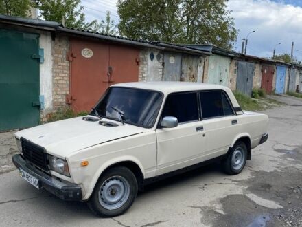ВАЗ 2107 1997 у Умани на Automoto.ua Бежевий ВАЗ 2107, об'ємом двигуна 0 л та пробігом 96 тис. км за 650 $, фото 1 на Automoto.ua