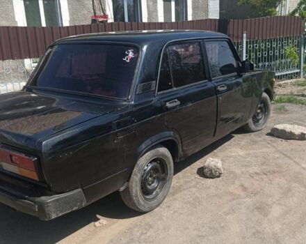 Черный ВАЗ 2107, объемом двигателя 1.5 л и пробегом 15 тыс. км за 450 $, фото 3 на Automoto.ua