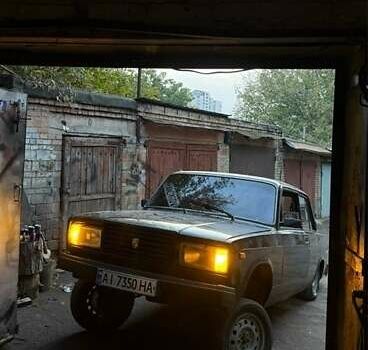 Черный ВАЗ 2107, объемом двигателя 1.5 л и пробегом 96 тыс. км за 1500 $, фото 5 на Automoto.ua