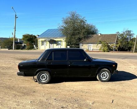 Черный ВАЗ 2107, объемом двигателя 1.5 л и пробегом 232 тыс. км за 1700 $, фото 3 на Automoto.ua