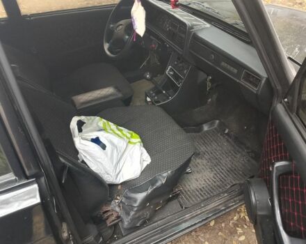 Черный ВАЗ 2107, объемом двигателя 1.5 л и пробегом 80 тыс. км за 1600 $, фото 7 на Automoto.ua