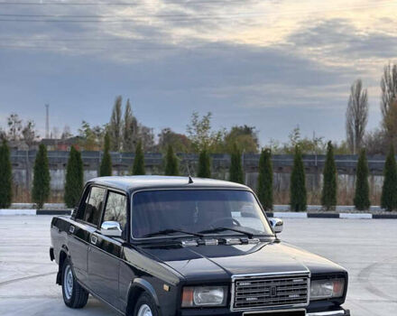 Чорний ВАЗ 2107, об'ємом двигуна 1.45 л та пробігом 35 тис. км за 2100 $, фото 2 на Automoto.ua