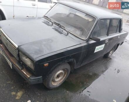 Черный ВАЗ 2107, объемом двигателя 1.6 л и пробегом 95 тыс. км за 1000 $, фото 2 на Automoto.ua