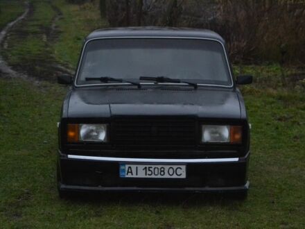 Чорний ВАЗ 2107, об'ємом двигуна 1.5 л та пробігом 200 тис. км за 1750 $, фото 1 на Automoto.ua