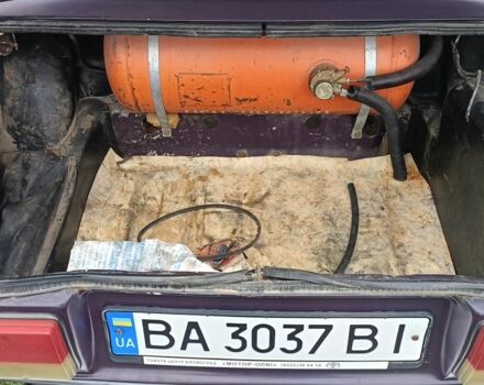 Фиолетовый ВАЗ 2107, объемом двигателя 1.5 л и пробегом 270 тыс. км за 710 $, фото 7 на Automoto.ua