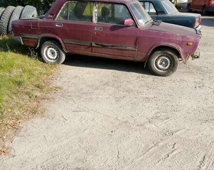 Фиолетовый ВАЗ 2107, объемом двигателя 1.6 л и пробегом 60 тыс. км за 350 $, фото 1 на Automoto.ua