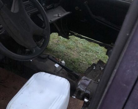 Фіолетовий ВАЗ 2107, об'ємом двигуна 1.5 л та пробігом 75 тис. км за 500 $, фото 6 на Automoto.ua