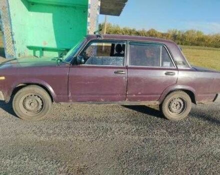 Фиолетовый ВАЗ 2107, объемом двигателя 1.5 л и пробегом 160 тыс. км за 721 $, фото 2 на Automoto.ua