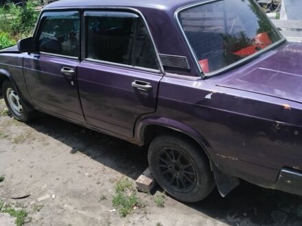 ВАЗ 2107 1982 в Днепре (Днепропетровске) на Automoto.ua Фиолетовый ВАЗ 2107, объемом двигателя 0 л и пробегом 10 тыс. км за 887 $, фото 1 на Automoto.ua