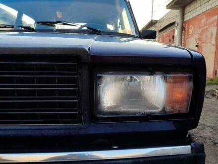 Фиолетовый ВАЗ 2107, объемом двигателя 1.6 л и пробегом 450 тыс. км за 700 $, фото 1 на Automoto.ua