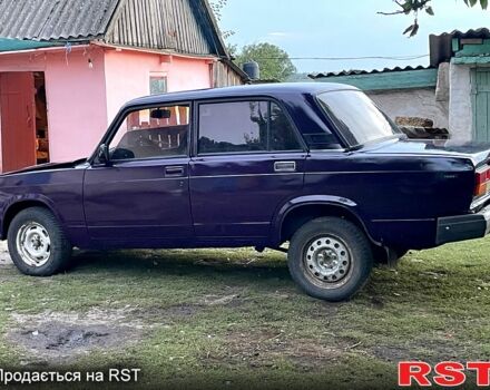 Фиолетовый ВАЗ 2107, объемом двигателя 1.5 л и пробегом 140 тыс. км за 999 $, фото 1 на Automoto.ua