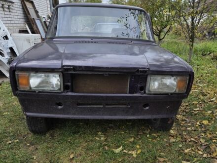 ВАЗ 2107 2002 у Фастове на Automoto.ua Фіолетовий ВАЗ 2107, об'ємом двигуна 0 л та пробігом 70 тис. км за 357 $, фото 1 на Automoto.ua