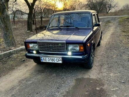 ВАЗ 2107 2003 в Каменское - Днепродзержинск на Automoto.ua Фиолетовый ВАЗ 2107, объемом двигателя 1.5 л и пробегом 0 тыс. км за 675 $, фото 1 на Automoto.ua